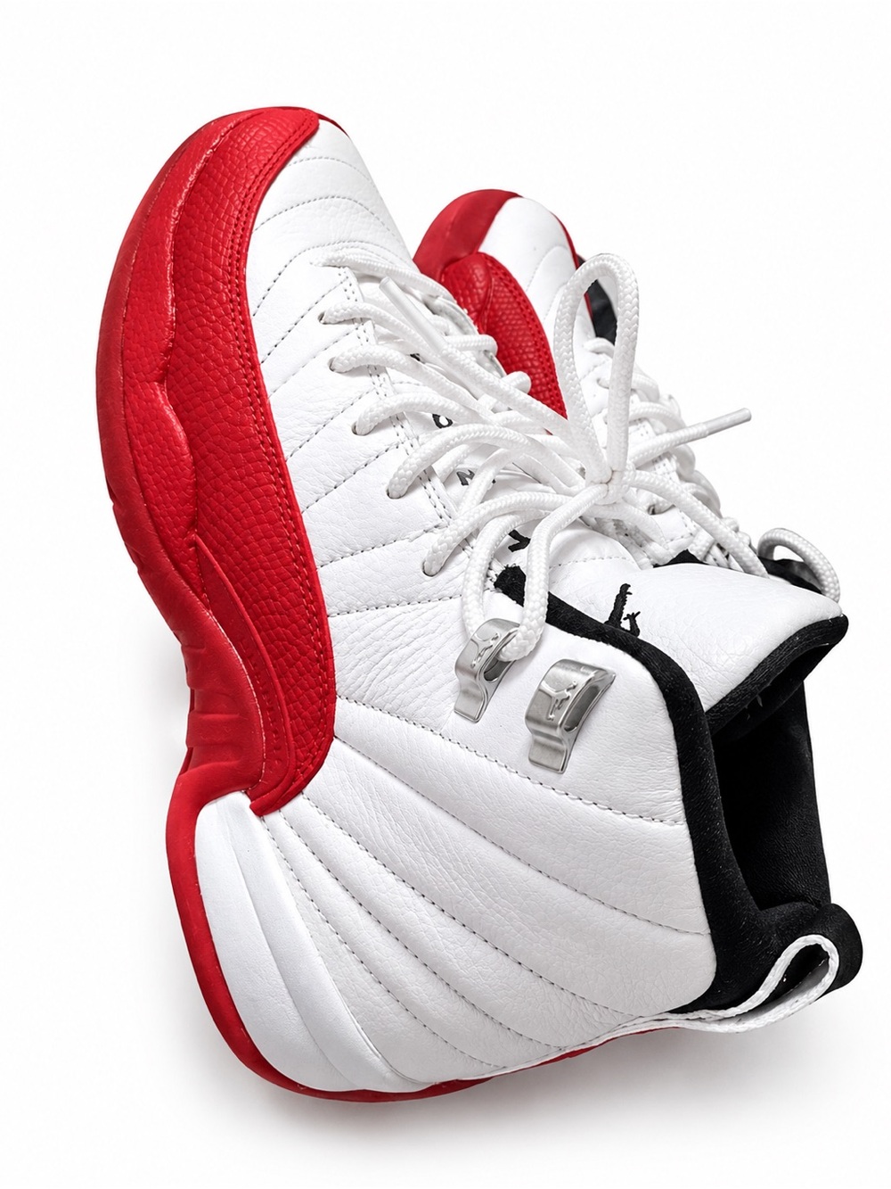 Jordan Men's White and Red Retro Basketball Shoes